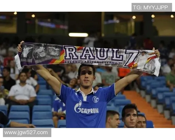 卡塔尔球队对决阿尔萨德展现足球魅力与激情的巅峰之战 卡塔尔球队对决阿尔萨德展现足球魅力与激情的巅峰之战