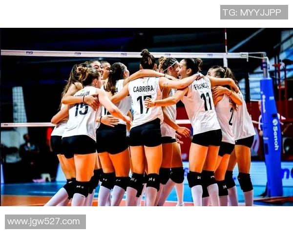 女排对阵俄罗斯精彩重播回顾赛场激烈瞬间与精彩表现 女排对阵俄罗斯精彩重播回顾赛场激烈瞬间与精彩表现