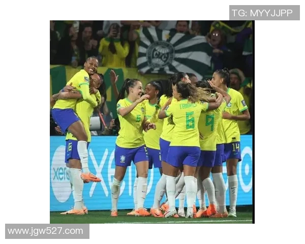 意大利女足与巴西女足激战正酣谁能在世界杯舞台上夺得胜利 意大利女足与巴西女足激战正酣谁能在世界杯舞台上夺得胜利